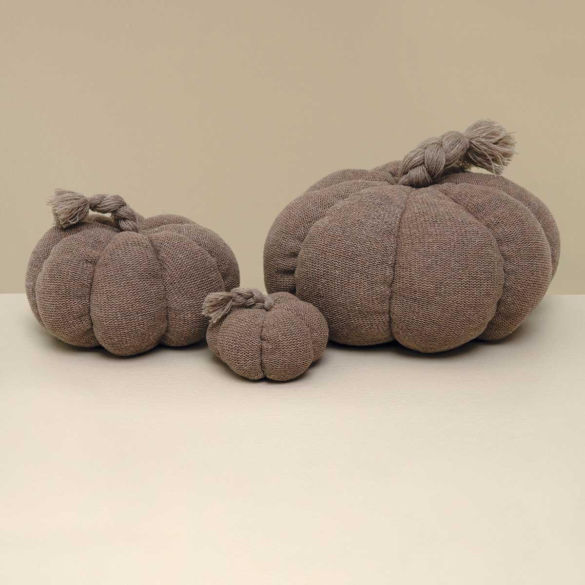 KNIT PUMPKIN PLUSH TAUPE WITH BRAIDED STEM EXTRA LARGE