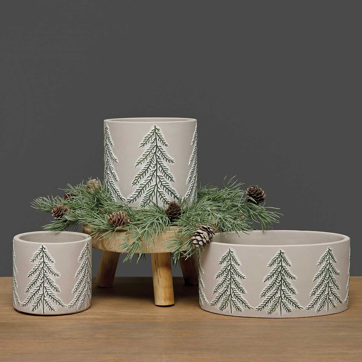 POT WINTER GREEN TREE OVAL 8.5IN X 5IN X 4IN CREAM/GREEN