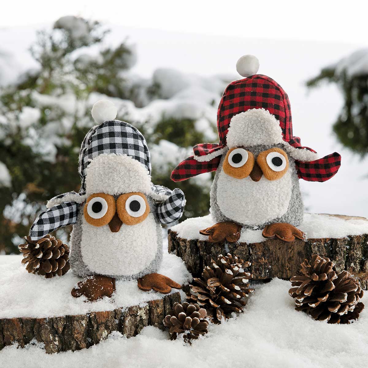 OWL WINTER CRITTER 2 ASSORTED 9IN X 4.5IN X 7.75IN RED/WHITE PLA