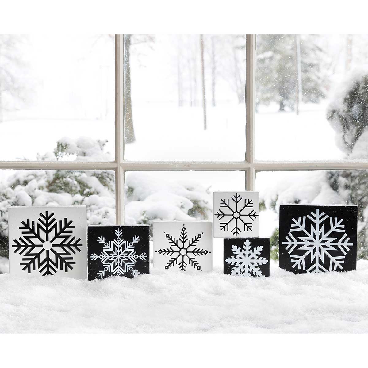 BLOCK SNOWFLAKE BK 2 ASSORTED LARGE 5IN X .75IN X 5IN